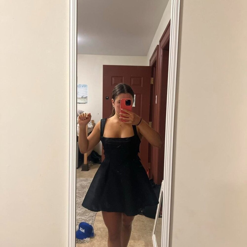 Lucy in the Sky Women's Black Dress